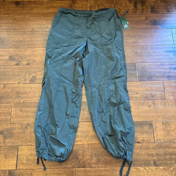 NWT Wild Fable Mid Rise Wide Leg Relaxed Parachute Pant Dark Green Womens Size S - Picture 2 of 9